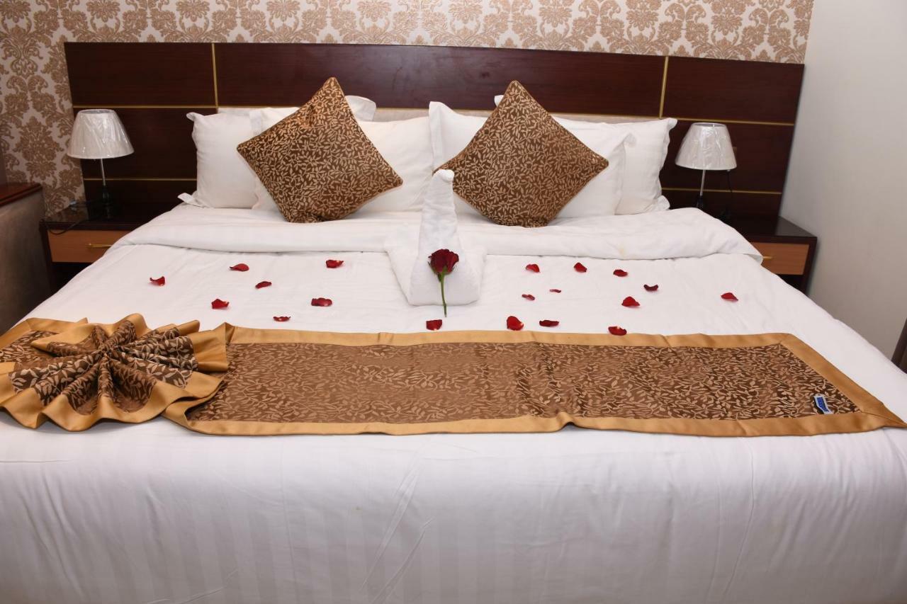 Pearl Palace Hotel Suits Медина Екстериор снимка